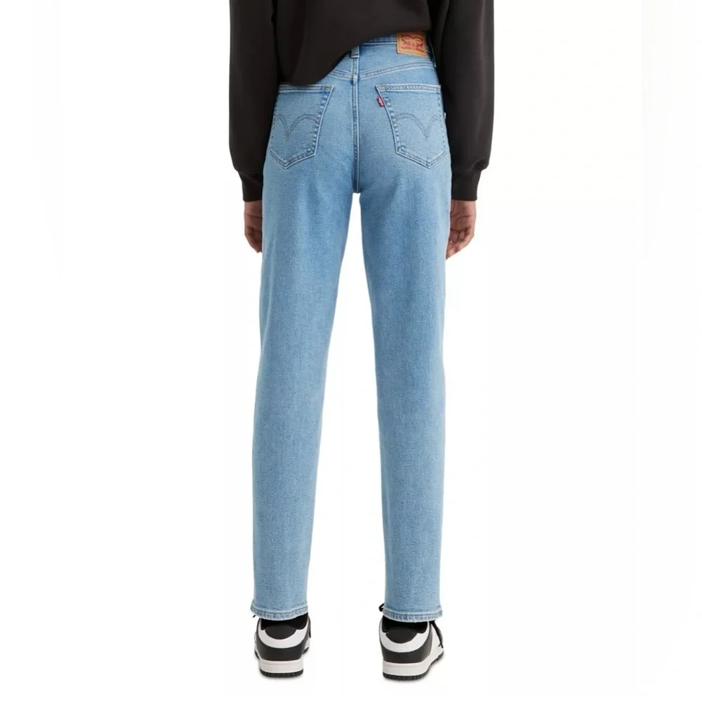 Levi’sJeans Women’s Size 31 High-Waist Casual‎ Mom Jeans Medium Wash